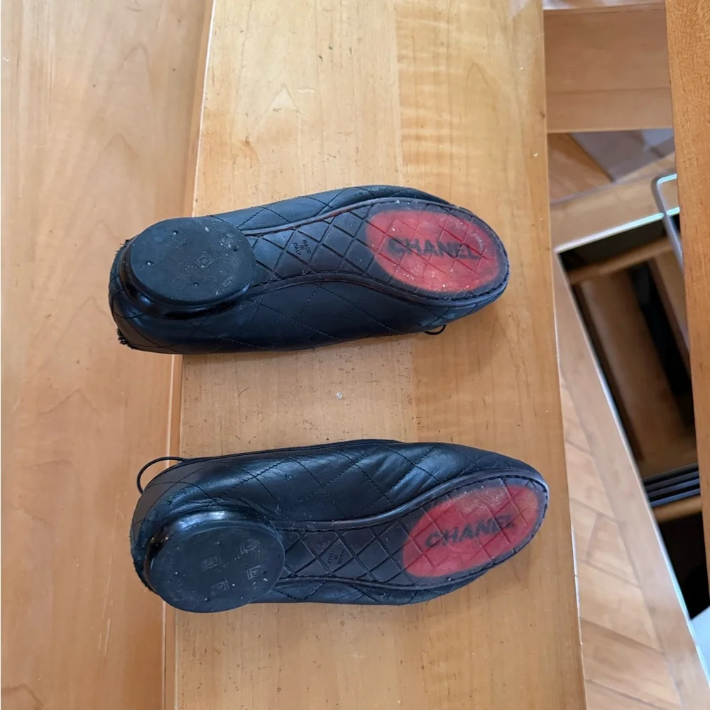 CHANEL Black Quilted Ballet Flats - Picture 3 of 3